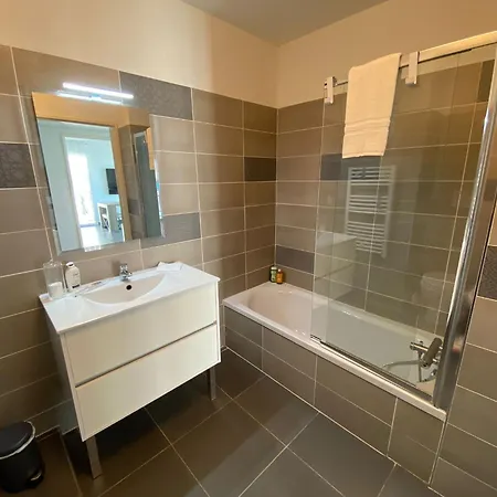 Daire Close To Montecarlo, Monaco Sea Side, Private Parking *