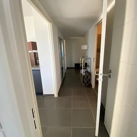 Daire Close To Montecarlo, Monaco Sea Side, Private Parking *