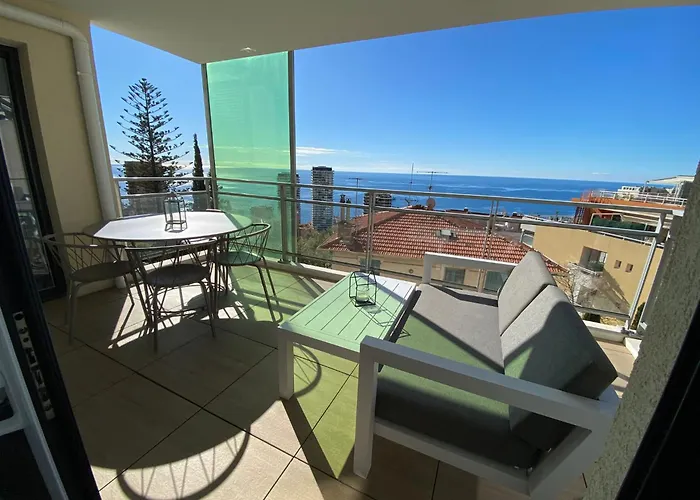 Appartement Close To Montecarlo, Monaco Sea Side, Private Parking *